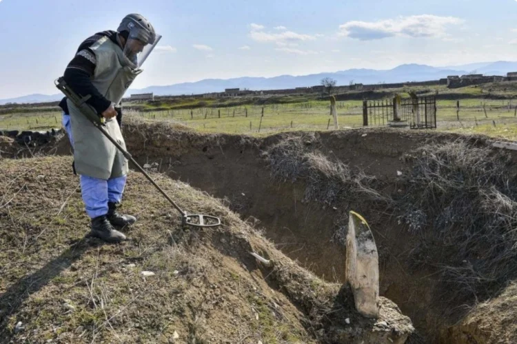 Azad edilmiş ərazilərdə qəbristanlıqlarla bağlı xəbərdarlıq