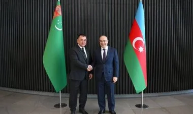 Bakı və Aşqabad əməkdaşlıq məsələlərini müzakirə ediblər
