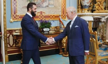 Kral III Çarlz Suriya Prezidenti Əş-Şaraanı qəbul edib