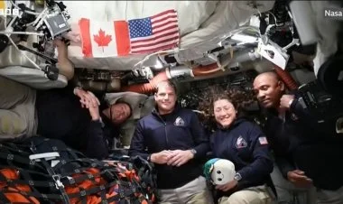 Artemis astronavtları ilk dəfə Ayın qaranlıq tərəfini gördü