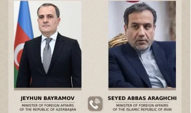 Ceyhun Bayramov Abbas Əraqçi ilə telefonla danışıb