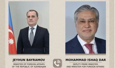 Ceyhun Bayramov və İshaq Dar telefonla danışıblar