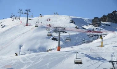 Şahdağa bir metrdən çox qar yağıb