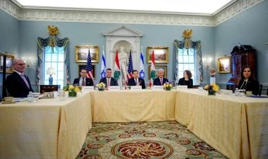 Livan İsrail ilə onilliklər ərzində ilk danışıqlara başladı