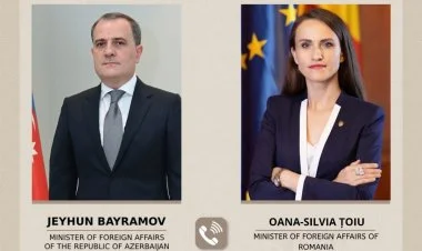 Ceyhun Bayramov rumıniyalı həmkarı ilə danışıb