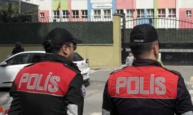 Türkiyədə bütün məktəblər polis mühafizəsi altına alınıb