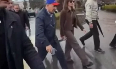 Paşinyan Anna Akopyanla barışıb FOTO