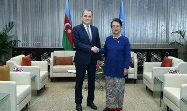Ceyhun Bayramov BMT rəsmisi ilə görüşüb