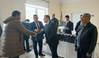 Növbəti köç karvanı Qırmızı Bazar qəsəbəsinə çatıb