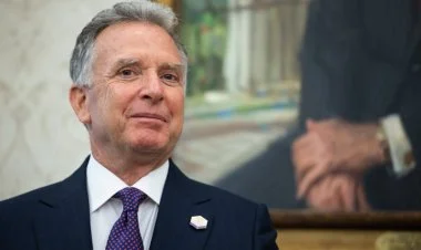 Stiv Uitkoff Əliyevlə Paşinyanı dost hesab edir