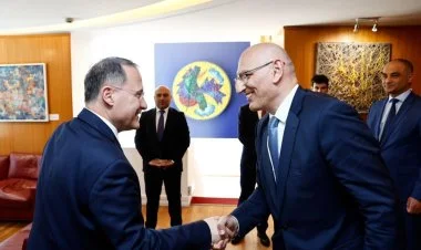 Elçin Əmirbəyov İtaliya XİN-də Edmondo Çirielli ilə görüşüb