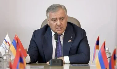 Ermənistanda seçki marafonu get-gedə dəlixanaya bənzəyir