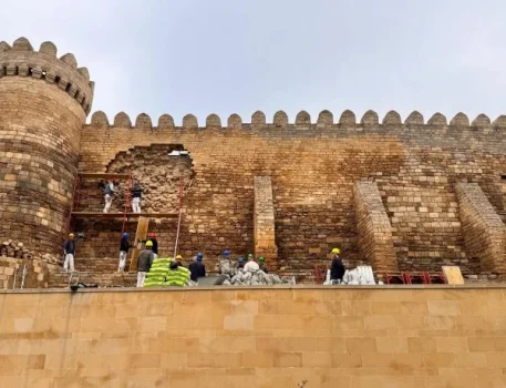 Dağılan Qala divarı ilə bağlı vəziyyət nə yerdədir?