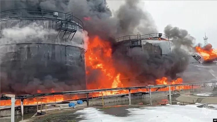 Ukraynanın zərbələri Rusiyanın neft gəlirlərini azaldıb