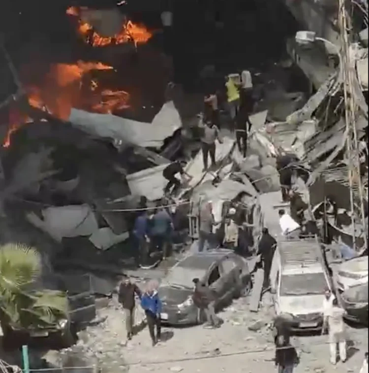 İsrail Livana aramsız zərbələr endirir: yüzlərlə ölü FOTO