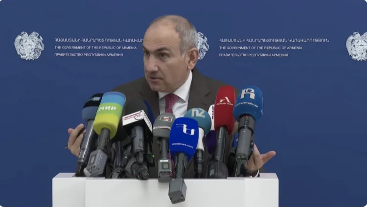 Paşinyan Putinlə görüşünün təffərrüatlarını açıqlayıb