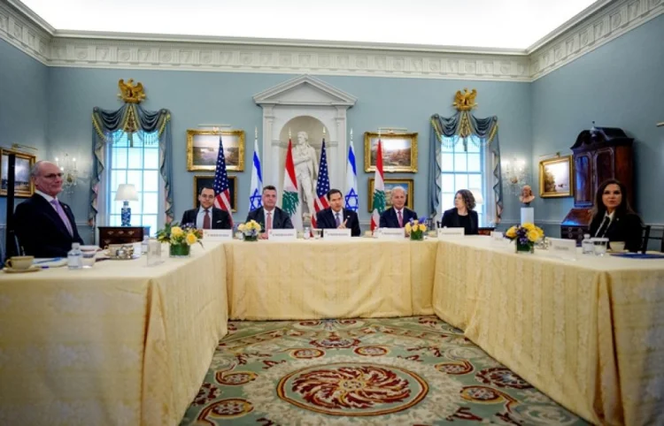 Livan İsrail ilə onilliklər ərzində ilk danışıqlara başladı