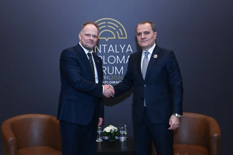 Ceyhun Bayramov NATO rəsmisi ilə görüşüb