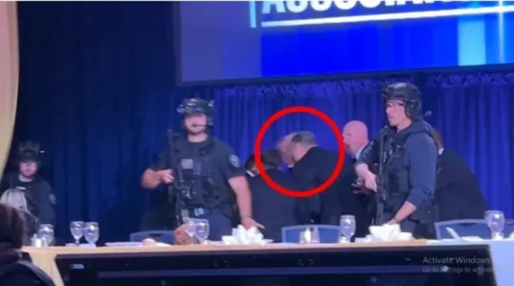 Trampın qəbulunda atəş açılıb VİDEO