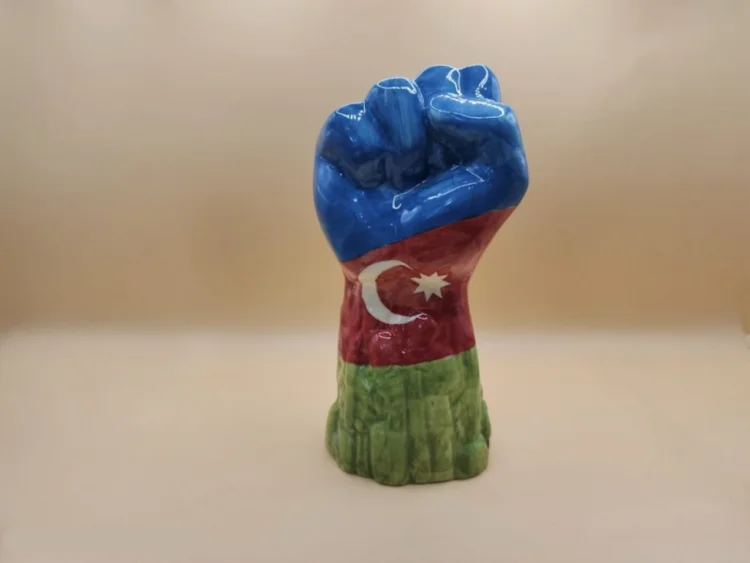 Düşmənin səhv etməsini və çaşmasını səbirsizliklə gözləyirik