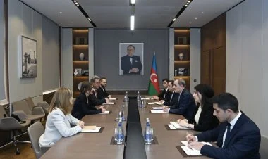 Ceyhun Bayramov "Qırmızı Xaç"ın prezidentini qəbul edib